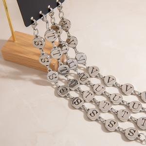 Pulsera de Acero Inoxidable con Letras del Alfabeto, Abalorio de Letra Plateada, Joyería para Mujer, Regalo, Origen Yiwu - Product Image 1
