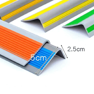 Protecteur de bord d'<span class=keywords><strong>escalier</strong></span> Bord de nez d'<span class=keywords><strong>escalier</strong></span> Bandes de traction antidérapantes, Protecteur de bord d'<span class=keywords><strong>escalier</strong></span> pour coussinets d'<span class=keywords><strong>escalier</strong></span> intérieur extérieur - Product Image 3