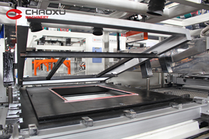 Máquina de Termoformado al Vacío CHAOXU para la Producción de Maletas con Ruedas en Egipto - Product Image 4