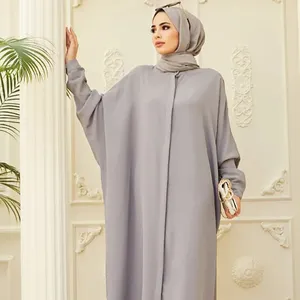 Gaun abaya wanita Muslim mode sederhana warna solid, jubah panjang lengan sayap kelelawar