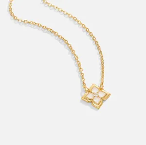 Colar de ouro 18K para presente, joia inspirada fábrica de joias, zircônia cúbica de diamantes com íris branca Dalia, colar de quatro folhas