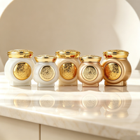Pot en verre de luxe de style arabe avec bouchon en plastique enduit, bouteille en verre multicolore OEM pour crème pour le visage