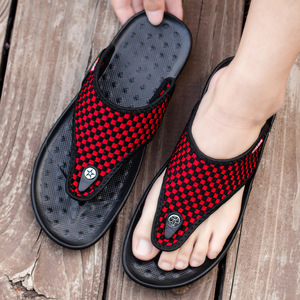 Chaussures d'extérieur d'été populaires Sandales plates décontractées en <span class=keywords><strong>cuir</strong></span> PU pour hommes Pantoufles de plage Tongs - Product Image 2