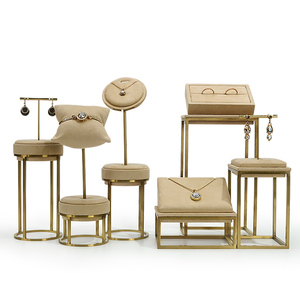 Espositore per Gioielli SKQ OEM in Velluto Beige Supporto Staccabile per Bracciali Rastrelliere per Braccialetti Anelli e Collane - Product Image 2