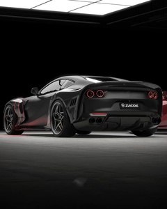 ชุดแต่งคาร์บอนไฟเบอร์สไตล์ Ze สำหรับ Ferrari 812 สภาพใหม่ ประกอบด้วยลิ้นหน้า สเกิร์ตข้าง ดิฟฟิวเซอร์ สปอยเลอร์ ซุ้มล้อ - Product Image 5