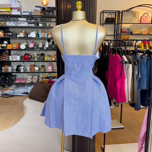 Nuovo Abito Estivo 2025 <span class=keywords><strong>alla</strong></span> Moda con Righe Blu e Scritta Irregolare Mini Abito a Bretelle per Donne Tessuto Lavabile Dolce Naturale - Product Image 3