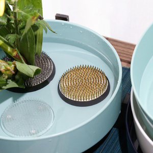 Vente en gros de grenouille fleur Kenzan en cuivre <span class=keywords><strong>Porte</strong></span>-épingle robuste pour arrangements floraux Décoration de mariage avec emballage dans une boîte cadeau - Product Image 4