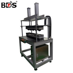 Máquina Semiautomática para Moldear Máscaras Tipo Copa, Máquina de Prensado en Caliente para Máscaras, Una para Cinco Estaciones - Product Image 4