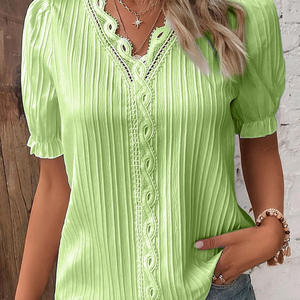 Blusas y Camisas de Mujer de Talla Grande con Cuello en V Sólido, Diseño Hueco, Manga Corta, Holgadas, Estilo Urbano, Moda Vacacional 2026 - Product Image 4