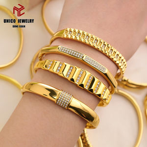 Gelang Baja Anti Karat Lapis Emas 18K dengan Kristal Rhinestone Desain Mewah Ringan untuk Pernikahan & Ulang Tahun - Product Image 4