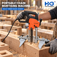 Machine à mortaiser à chaîne à moteur brossé de haute précision : découpe des trous carrés propres pour la construction de charpentes en bois et les travaux de poutres.