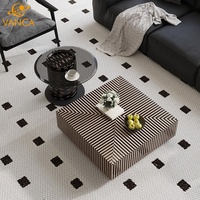 Table basse en bois massif avec une forme unique, luxueuse et haut de gamme, adaptée au salon moderne et à un usage domestique, nouveau modèle