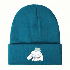 หมวกบีนนี่แฟชั่นผู้ใหญ่แบบมีขอบพับ ปรับแต่งได้ ขายดี ผ้าอะคริลิกนุ่ม ใส่ได้ในฤดูหนาว พิมพ์ลายปักลายการ์ตูน ตัวละครน่ารัก ใช้ได้ทั้งชายและหญิง - Product Image 4