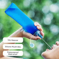 Bouteille d'eau pliable en TPU pour le sport, gourde souple OEM pour la course à pied, l'escalade et les activités sportives