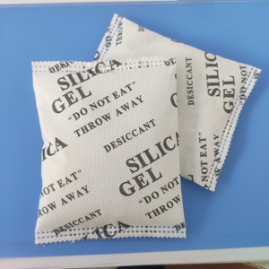 Vente en gros <span class=keywords><strong>de</strong></span> sachets déshydratants en gel <span class=keywords><strong>de</strong></span> <span class=keywords><strong>silice</strong></span> <span class=keywords><strong>de</strong></span> qualité industrielle SiO2 non tissés <span class=keywords><strong>de</strong></span> 50g, 100g, 200g, 250g, 500g, 1kg pour la quincaillerie - Product Image 2