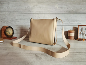 Sac bandoulière en cuir beige mignon pour femme, petit sac à main fait main, sac à main personnalisé, cadeau pour elle - Product Image 6