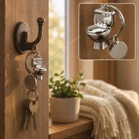 Pendentif en métal amusant en forme de toilettes, bicolore argent et or, cadeau fantaisie, vente en gros, directement de l'usine, OEM personnalisé pour porte-clés