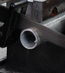 Hoja <span class=keywords><strong>de</strong></span> <span class=keywords><strong>sierra</strong></span> recíproca con punta <span class=keywords><strong>de</strong></span> carburo para podar, 12 pulgadas, 3 TPI, 25 dientes, corte multiusos, fabricada en Vietnam - Product Image 6