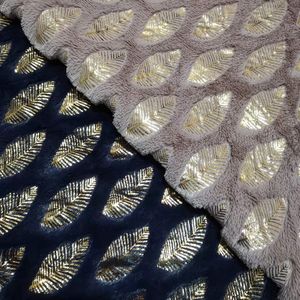 DDP Reciclado Estampado <span class=keywords><strong>en</strong></span> caliente Hoja Forma de hoja Tela de lana barata Nuevo diseño Tela de terciopelo de poliéster de felpa - Product Image 6