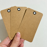 Étiquette suspendue personnalisée en papier kraft naturel épais, imprimée à chaud avec dorure or, œillet métallique et bord mat pour chaussures