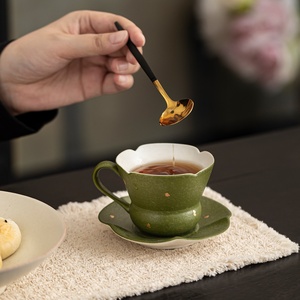 Set Cangkir dan Piring Teh Green Glaze Sajin Fulu, Cangkir Kopi Keramik, Mug untuk Rumah dan Kantor, Kotak Hadiah - Product Image 3