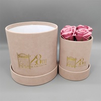 Boîtes cadeaux rondes en carton avec lamination mate, roses éternelles de couleur rose pour la Saint-Valentin, très vendues