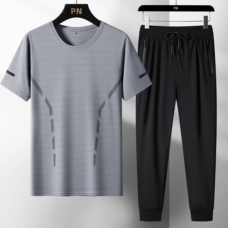 Gris [T-shirt] + Noir [costume deux pièces leggings]