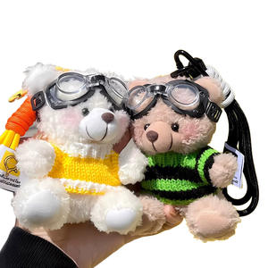 Llavero de peluche de oso piloto de moda, bonito animal de peluche suave, colgante de peluche de anime para decoración de bolso y llavero, venta al por mayor aceptada - Product Image 4