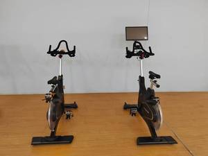 Vélo de spinning professionnel MB-510 en acier avec écran tactile, vélo de cyclisme d'intérieur robuste, vélo à air et elliptique - Product Image 4