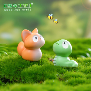 Miniatures décoratives DIY Weij Moss : Adorables cochons, lapins et serpents aux grands yeux pour micro-paysages - Product Image 3