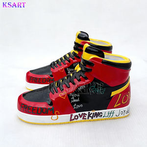 Scultura di Scarpe in Fibra di Vetro, Modello di Calzature per Decorazione di Negozi e Centri Commerciali - Product Image 4