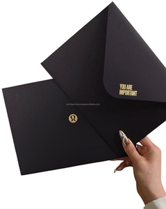 Impression d'enveloppes d'estampage d'aluminium personnalisées haut de gamme Enveloppes d'affaires personnalisées conçues et imprimées sur du papier noir de haute qualité - Product Image 1