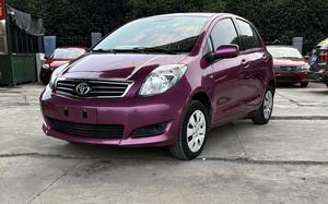 Voiture d'<span class=keywords><strong>occasion</strong></span> à bas <span class=keywords><strong>prix</strong></span> <span class=keywords><strong>Toyota</strong></span> <span class=keywords><strong>Yaris</strong></span> 2011 Violette 1.6G Auto Voitures d'<span class=keywords><strong>occasion</strong></span> à l'exportation - Product Image 2