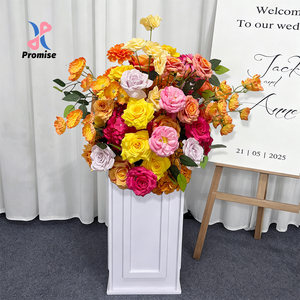 แจกันดอกไม้สีสันสดใสสำหรับตกแต่งงานแต่งงานบนแท่นต้อนรับ - Product Image 1