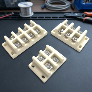 TC-6302C 30A บล็อกขั้วต่อเซรามิก 2 ทาง 600V พร้อมการเชื่อมต่อแบบสกรูและหน้าสัมผัสทองเหลือง - Product Image 3