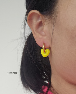 EG1035 인기 방수 데인티 18k 골드 스테인리스 스틸 램프워크 글라스 스윗하트 하트 댕글 참 허기 후프 귀걸이 - Product Image 6