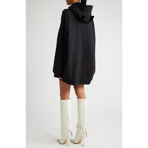 Vestido de punto con capucha y manga larga Horn - Product Image 3