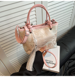 Bolso de Mano Tipo Cubo para Mujer, Estilo Chino 2025, Bordado Personalizado, Cierre de Cremallera, Forro de Nailon, para Uso Diario - Product Image 6