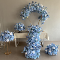 Arche de fleurs bleues et blanches, fleurs pour allée de mariage, guirlande de fleurs pour table de mariage, chemin de table, centre de table
