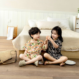 Completo Set Estivo 2026 per Bambini: Maglietta <span class=keywords><strong>a</strong></span> Maniche Corte con Stampa Cartoon e Pantaloncini in Poliestere - Disponibile Subito - Product Image 4