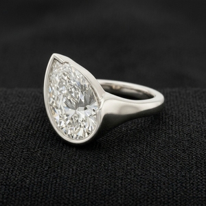 Elegante Anillo de Compromiso y Matrimonio de Platino con Diamantes para Mujer, Joyería Fina Premium, Regalo para Celebraciones Especiales - Product Image 2