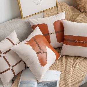 Europa di lusso marrone serie cavallo Design <span class=keywords><strong>Faux</strong></span> pelle Patchwork copricuscino con fibbia decorazione stile Designer cuscino decorativo