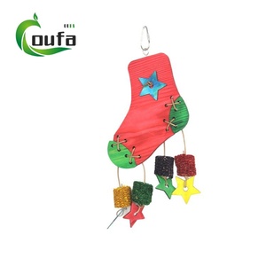 Juguete masticable de Navidad para loros, de madera natural, con forma de estrella, de mazorca de maíz y de lufa, juguete molar colgante para pájaros, para loros medianos y grandes, cacatúas - Product Image 3