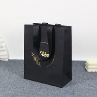 Grand sac en papier noir mat, petit sac de shopping pour boutique de vêtements avec poignée en ruban noir