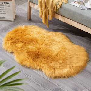 Shengxi Faux Fur Rug Oval Pink 30x48 Inch Soft Plush Area Rug For Living Room Bedroom <b>Floor</b> Mat Modern Home Decor - Product Image 3