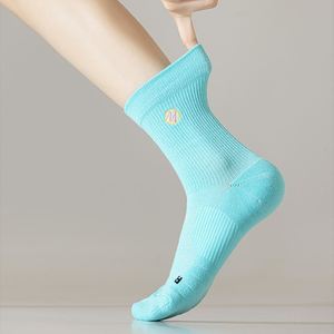 ถุงเท้าแบดมินตัน HSK 005 ระดับมืออาชีพ ปักโลโก้ได้ บุหนานุ่ม กันลื่น รองรับข้อเท้า สำหรับทุกเพศ ขายส่ง - Product Image 4