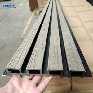 Grille en WPC Co-extrudé Moderne, Faible Entretien, Imperméable et Ignifuge pour l'aménagement paysager : Transformez vos espaces extérieurs - Product Image 1