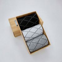 Lot de 3 paires de chaussettes professionnelles pour hommes, en gros, à prix abordable, avec boîtes cadeaux fenêtres, fonction antibactérienne et semelle tissée