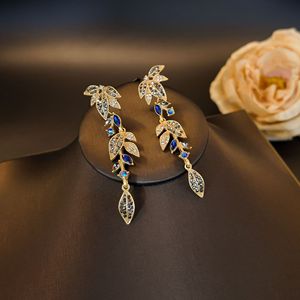 KAMMY Ensemble de bijoux pour femmes, exquis et élégant, avec des boucles d'oreilles, des bracelets et des colliers en feuilles de bambou serties de diamants - Product Image 4