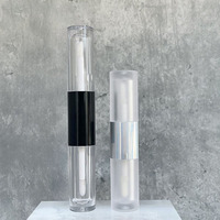 Brillant à lèvres personnalisé à double extrémité et tube de fard à joues liquide avec brosse Récipient de fard à joues vide multifonctionnel Bouteille en plastique personnalisée